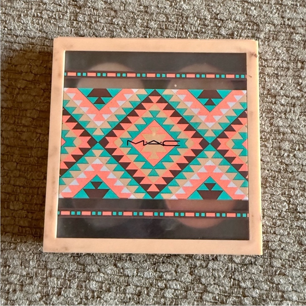 MAC Cosmetics Call Of The Canyon Eye Quad
Eyeshadow Palette